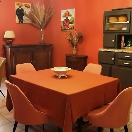 Petit Patio En Centre Νιμ