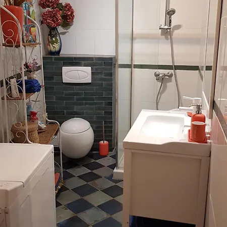 Apartamento Petit Patio En Centre Nimes